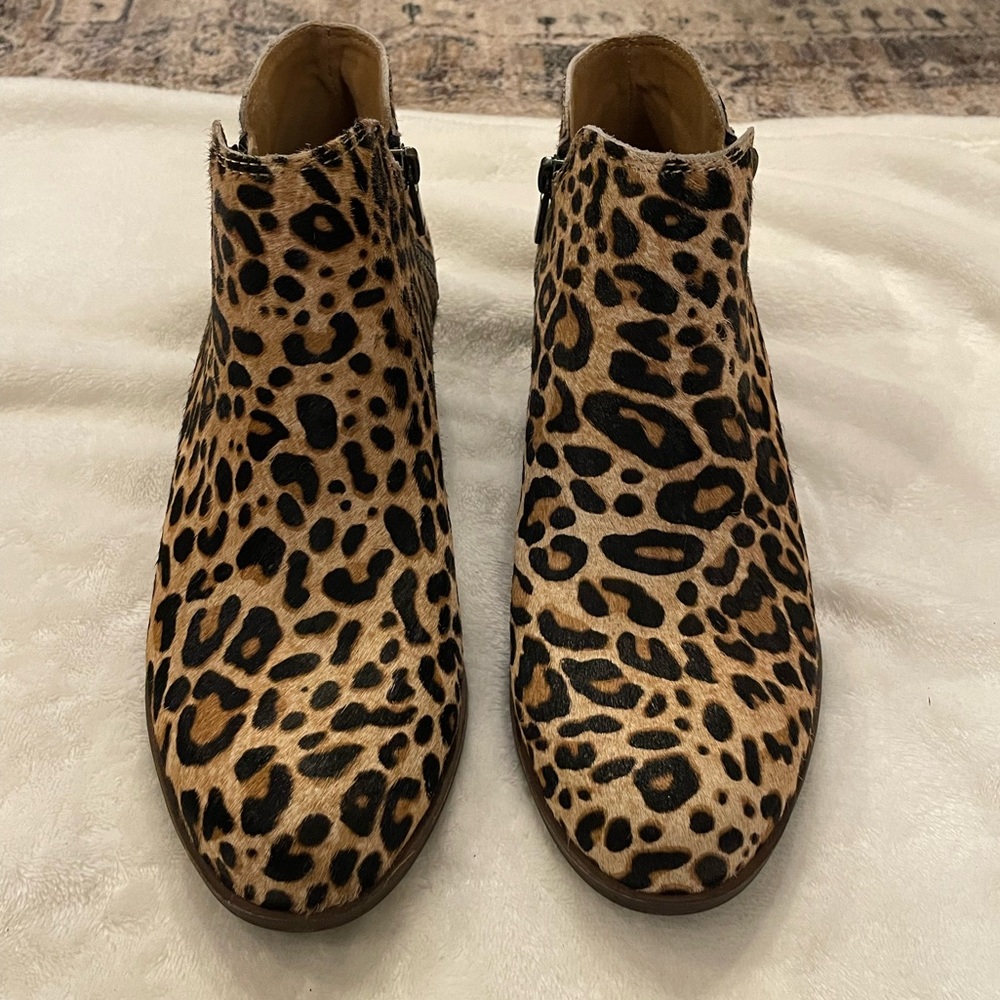 Woman’s booties lucky brand leopard print size 9